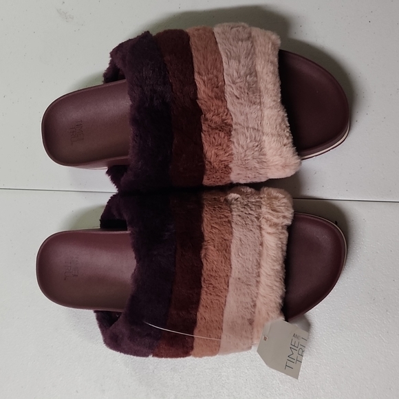 Women time and tru fur slide brand new size 11 - Picture 2 of 6